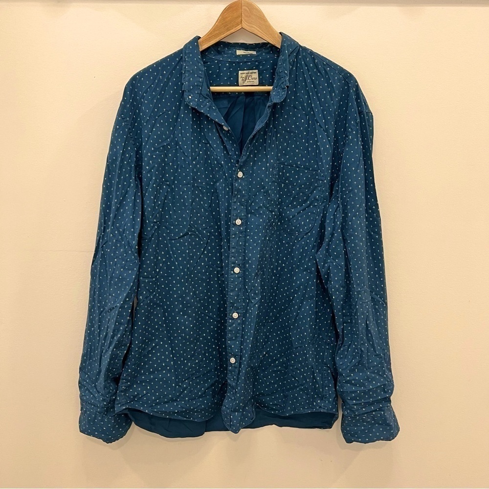 Men’s JCrew XL slim cut blue button down shirt with white dots